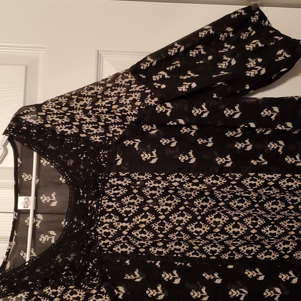 NWOT Bila Women's Boho Style Black & White Floral Sheer Top  Size XXL - Picture 6 of 10